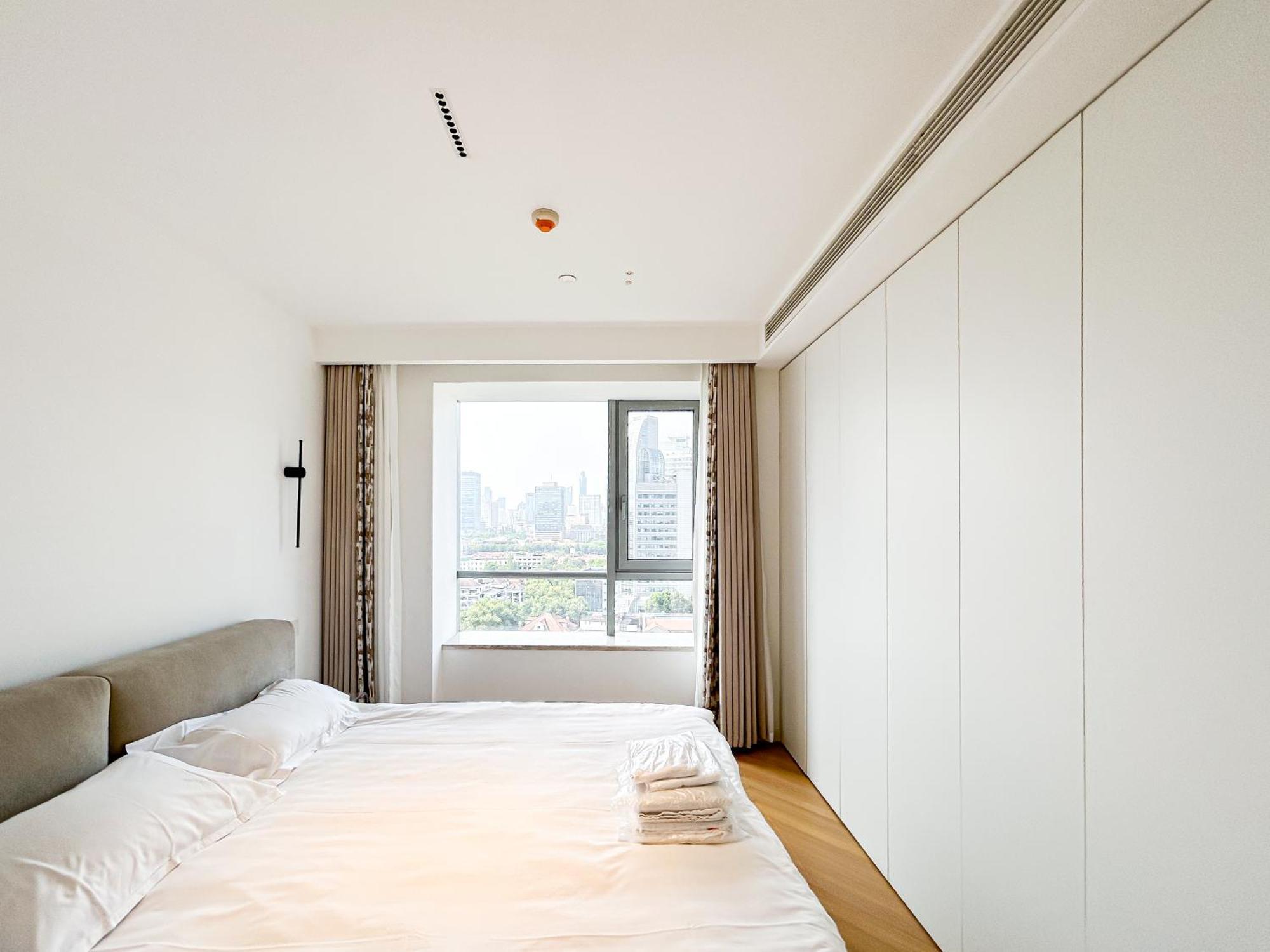 Book And Bed - Sml Center *