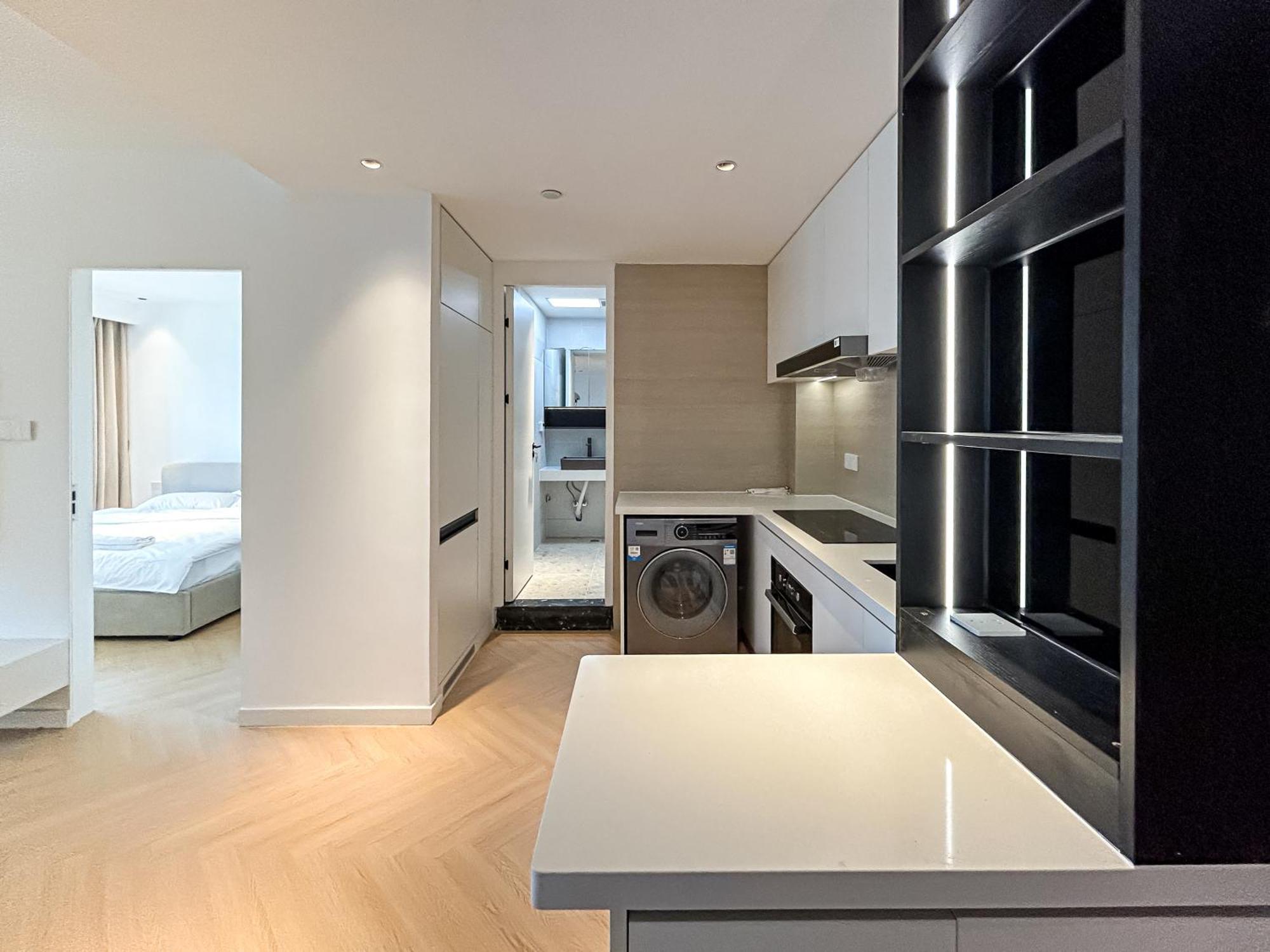 Apartment Book And Bed - Sml Center
