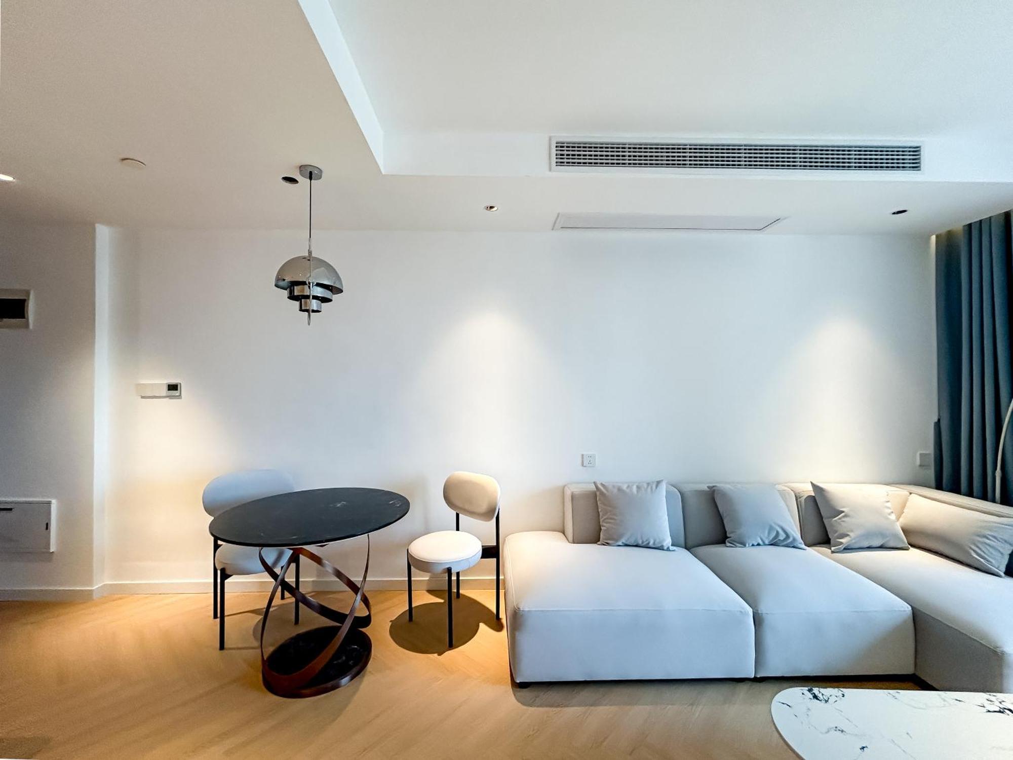Book And Bed - Sml Center