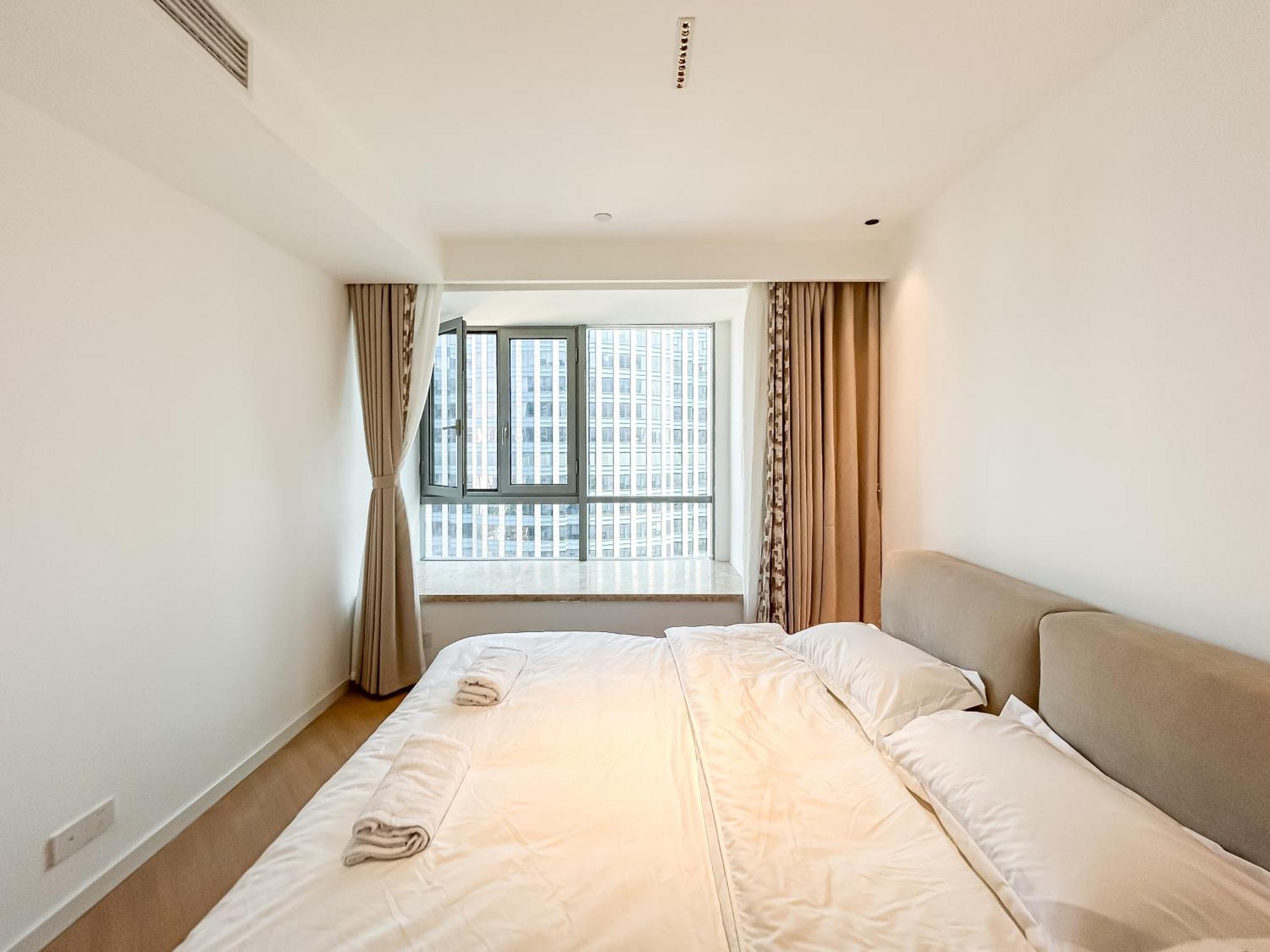 Book And Bed - Sml Center *
