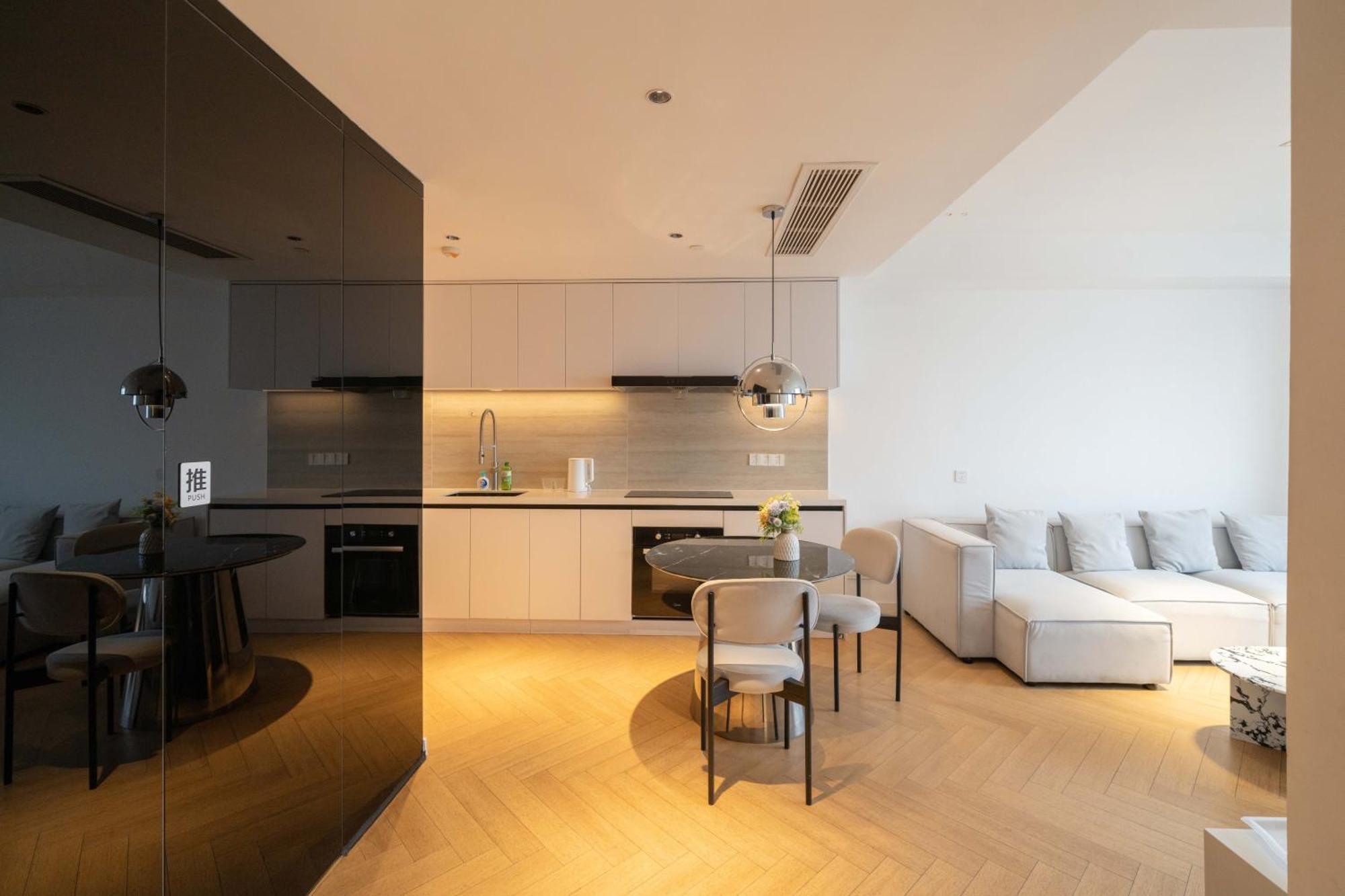 Apartment Book And Bed - Sml Center