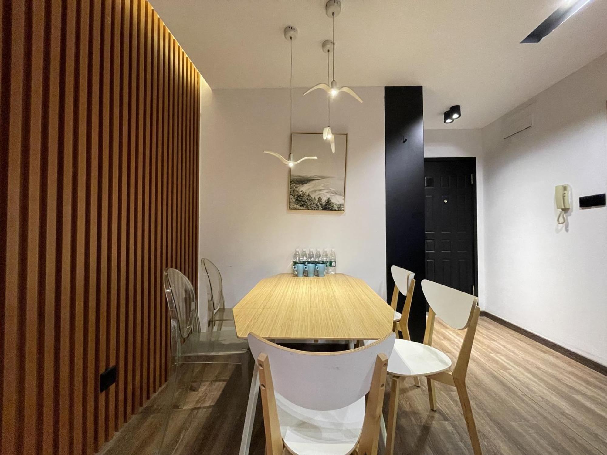 Apartment Book And Bed - Sml Center