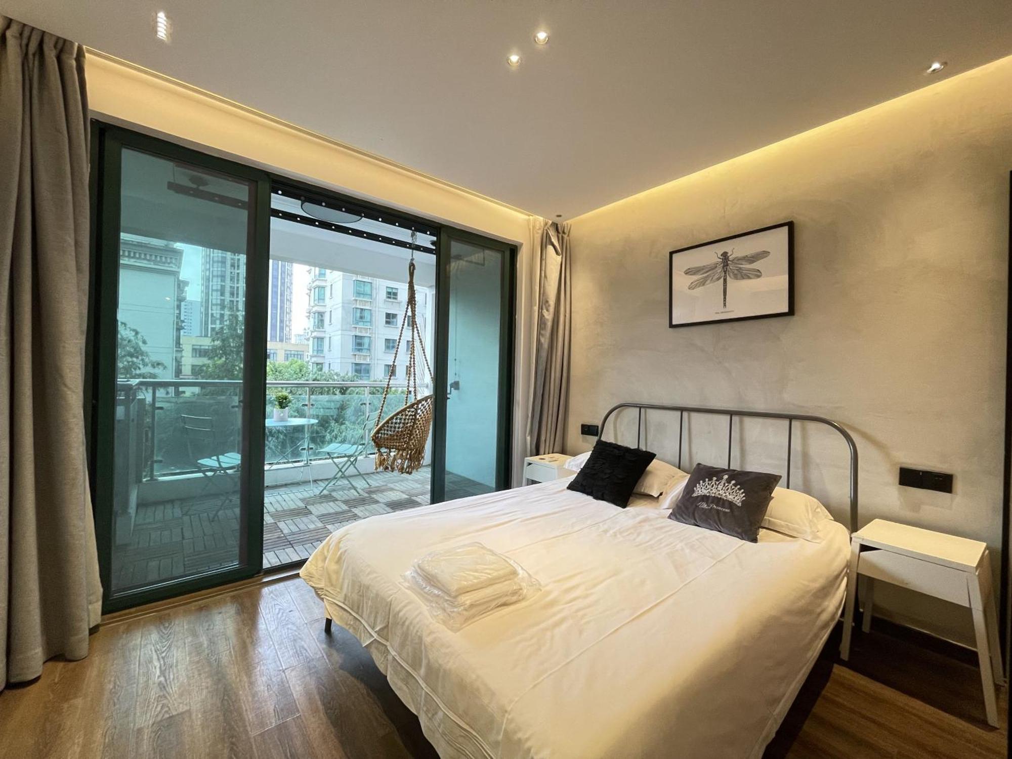 Book And Bed - Sml Center *