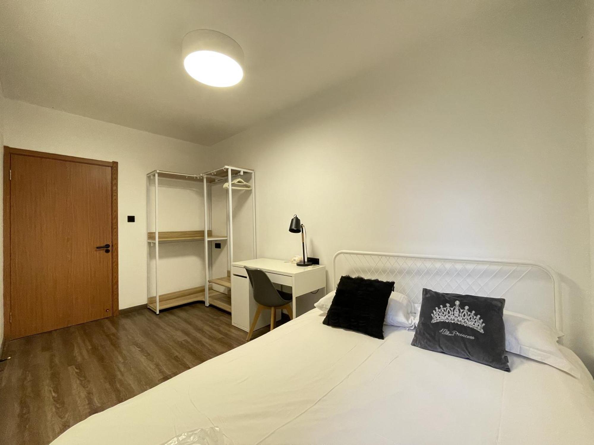 Apartment Book And Bed - Sml Center *
