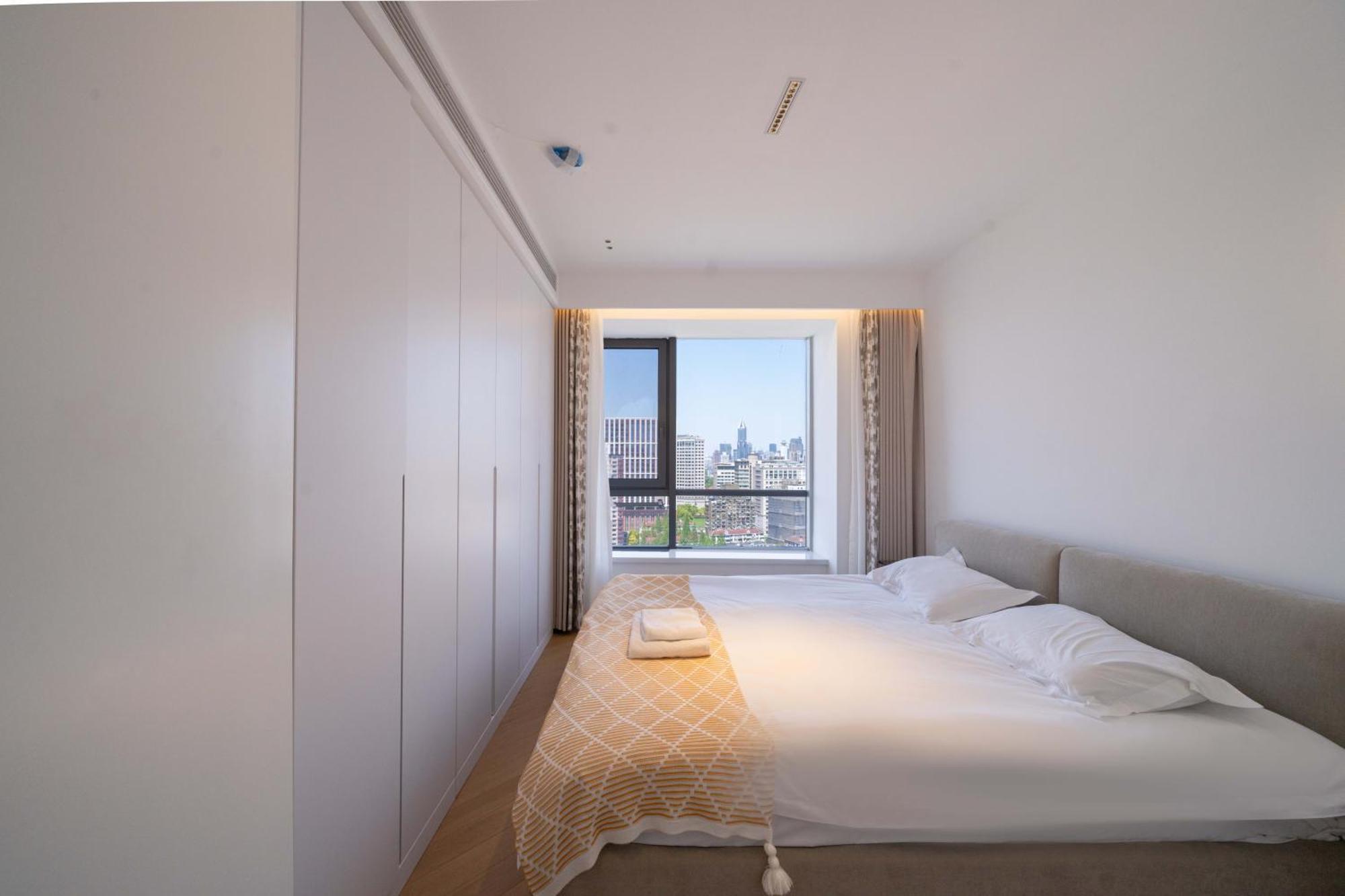 Book And Bed - Sml Center