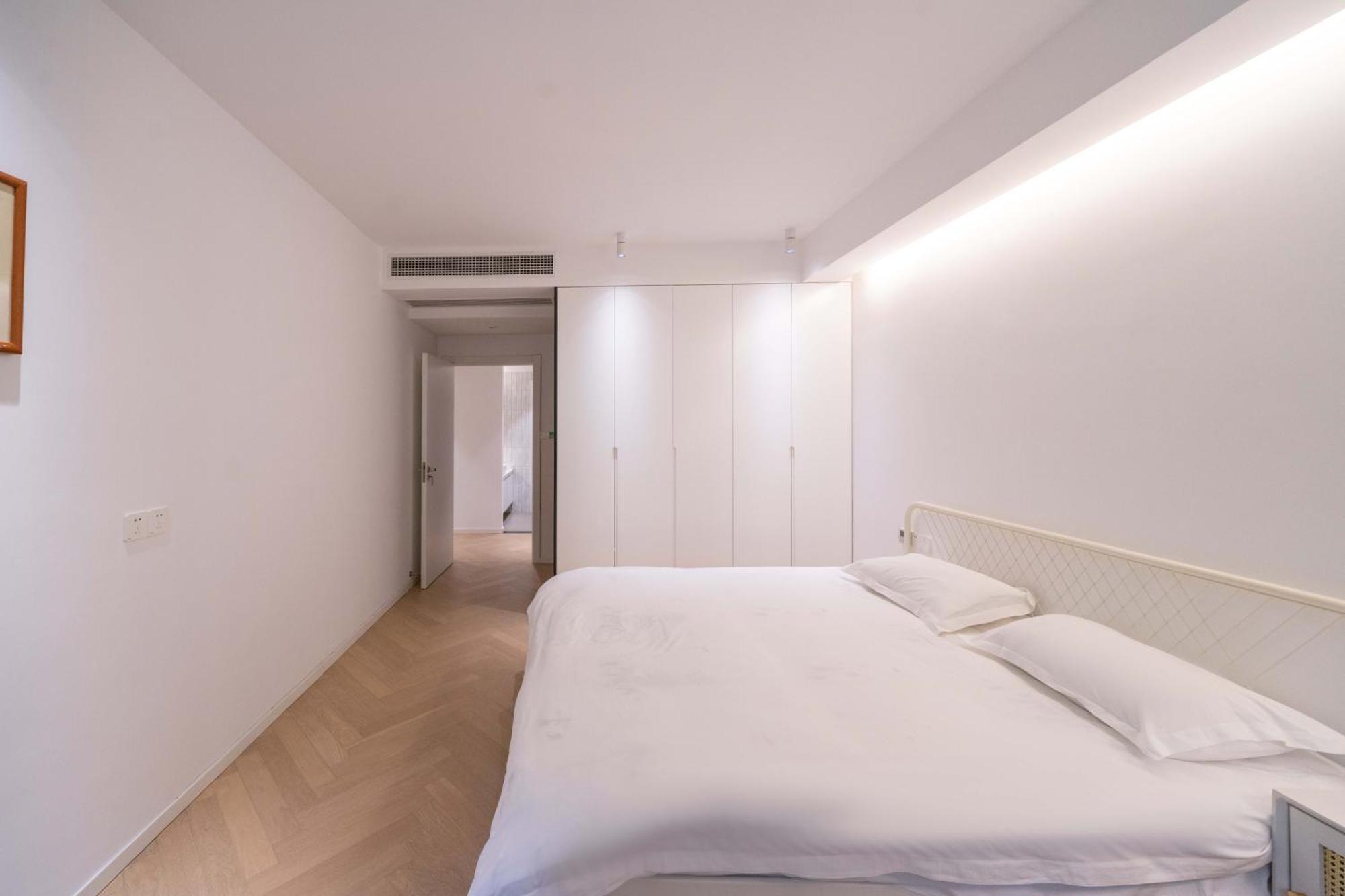 Book And Bed - Sml Center *
