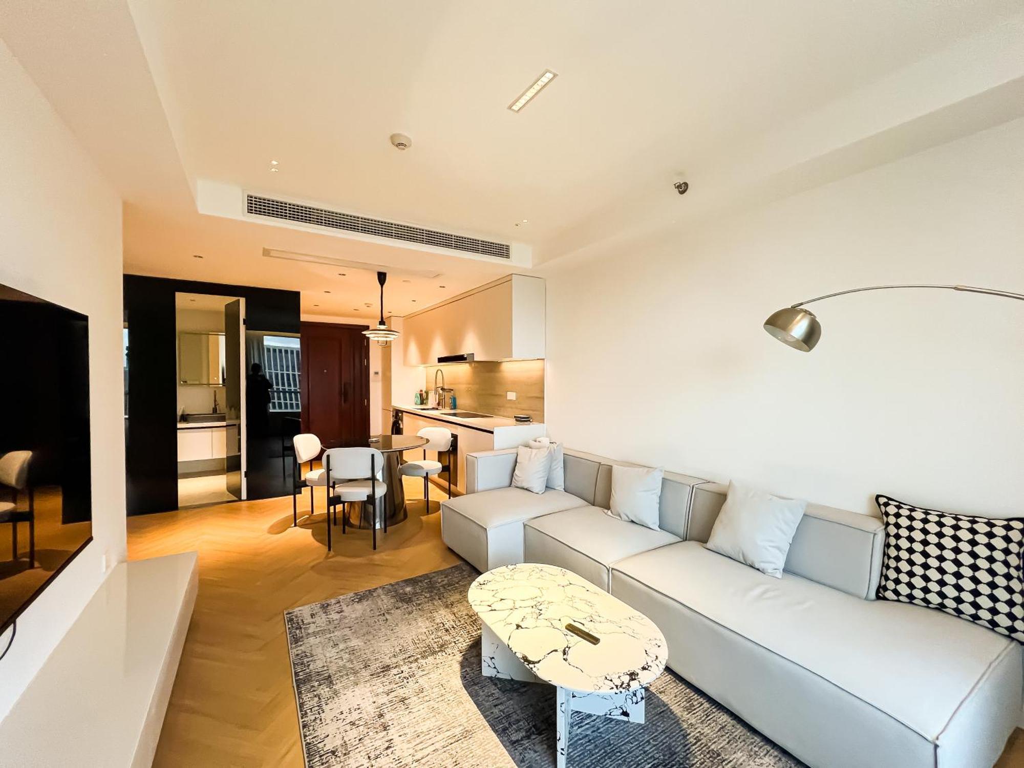 Book And Bed - Sml Center *